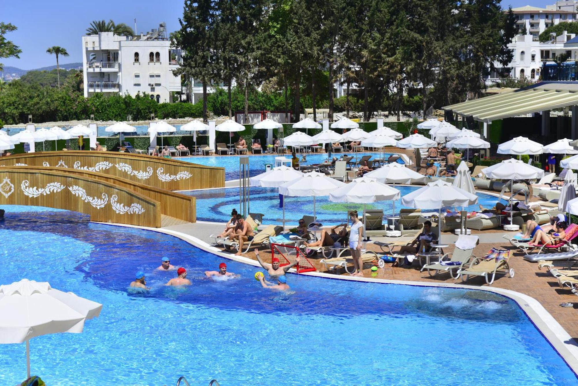 Azura Deluxe Resort & Spa เอาซัลลาร์ ภายนอก รูปภาพ