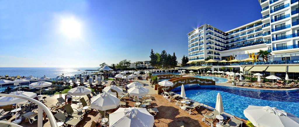 Azura Deluxe Resort & Spa เอาซัลลาร์ ภายนอก รูปภาพ