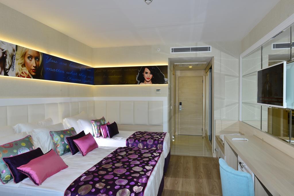 Azura Deluxe Resort & Spa เอาซัลลาร์ ภายนอก รูปภาพ