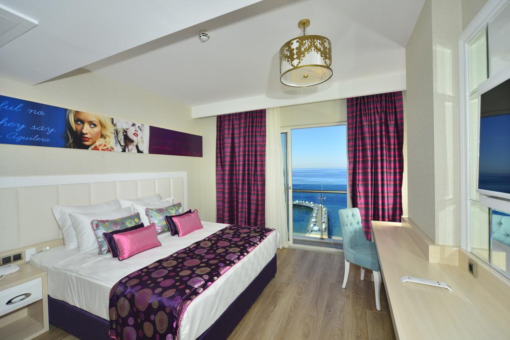 Azura Deluxe Resort & Spa เอาซัลลาร์ ภายนอก รูปภาพ
